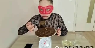 Download Scatlina - Speed eating a kilogram of shit with 6 loads of shit, Dildo, Smearing ShitWorld.net