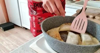 Chebureks with shit HD 720p / 264.56 MB