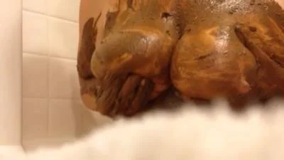Smearing My Shit On My Boobs SD / 15.1 MB