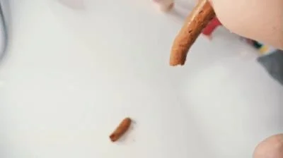 Piss'n Poo In Bathtube HD 720p / 6.82 MB