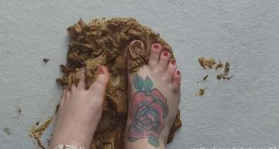 Shit flavour feet HD 720p / 63.67 MB