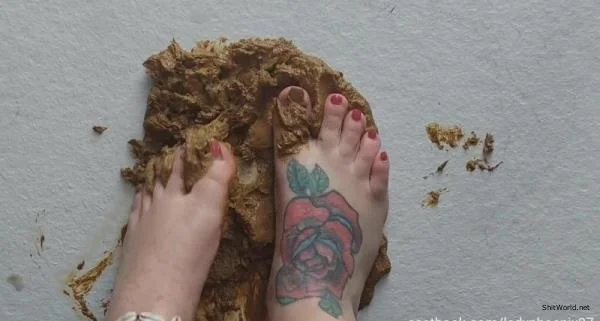 Shit flavour feet HD 720p / 63.67 MB