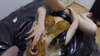 Huge Facial and Scat Cumshot HD 720p / 504 MB Download / Online