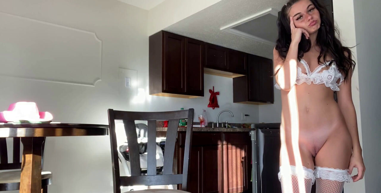 Download Sexcsugarr - Babe leaves mess on the kitchen floor, Poop, Defecation ShitWorld.net