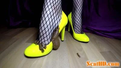 Annalise - Shit on the Shoes FullHD 1080p / 665 MB Download / Online