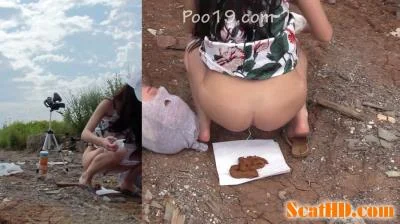 MilanaSmelly - Look - now you have to eat it FullHD 1080p / 618 MB Download / Online