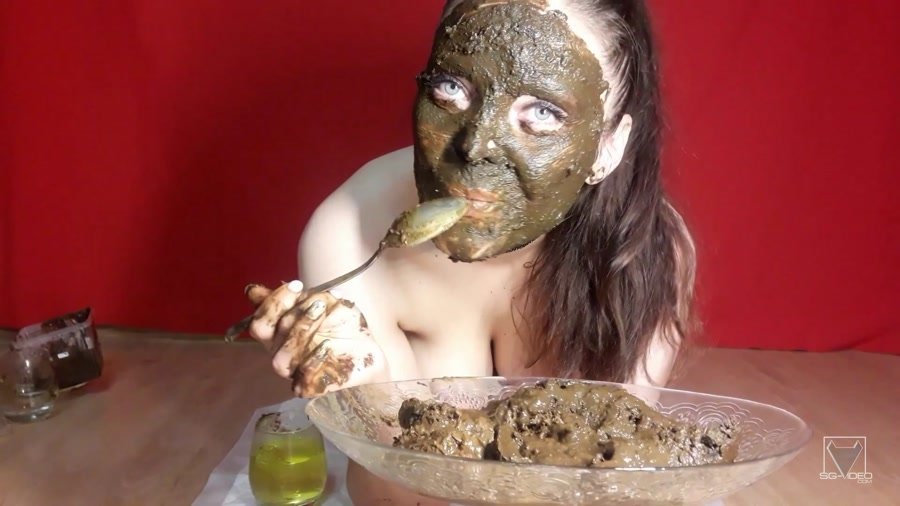 Download Lina - scat eager swallowing shit, Eating, Solo ShitWorld.net
