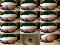 Santa Claus helpers Poop and Farts HD 720p / 29.5 MB