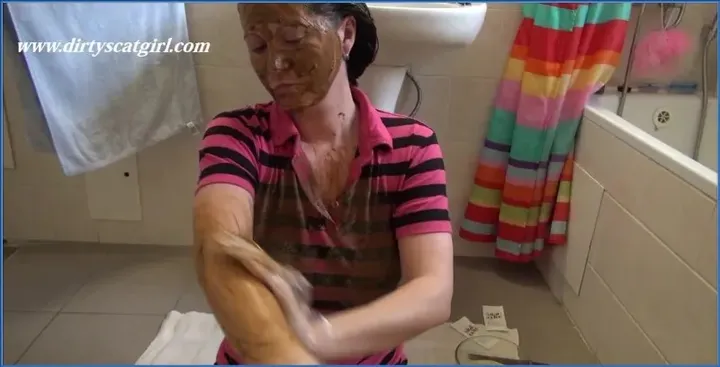 Download Diarrhea Fetish - Dirtyscatgirl in Hair Coloring ShitWorld.net