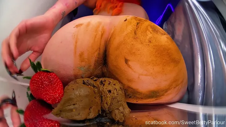 Download Sweet Betty Delivers a Compelling Turn from Innocent to Messy Scat ShitWorld.net
