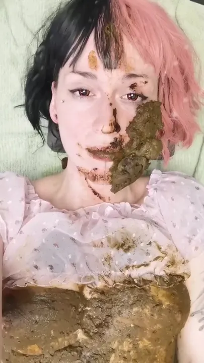 Download Sweet Betty Shows Off Her Messy Side in a Swift Solo Scat Set - XXX ShitWorld.net